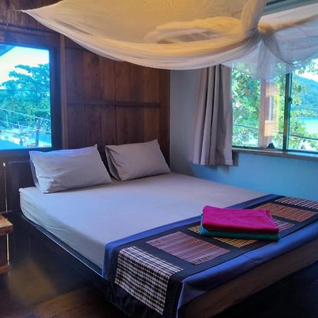 Bong'S Guesthouse M'Pai Bay เกาะรงสำลน ภายนอก รูปภาพ