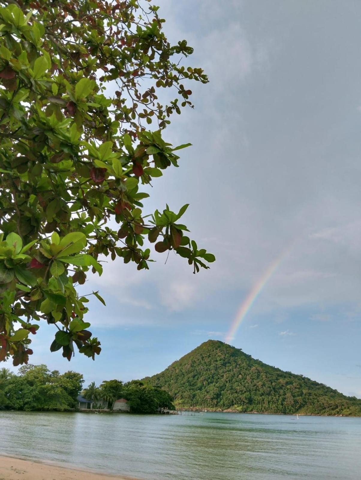 Bong'S Guesthouse M'Pai Bay เกาะรงสำลน ภายนอก รูปภาพ