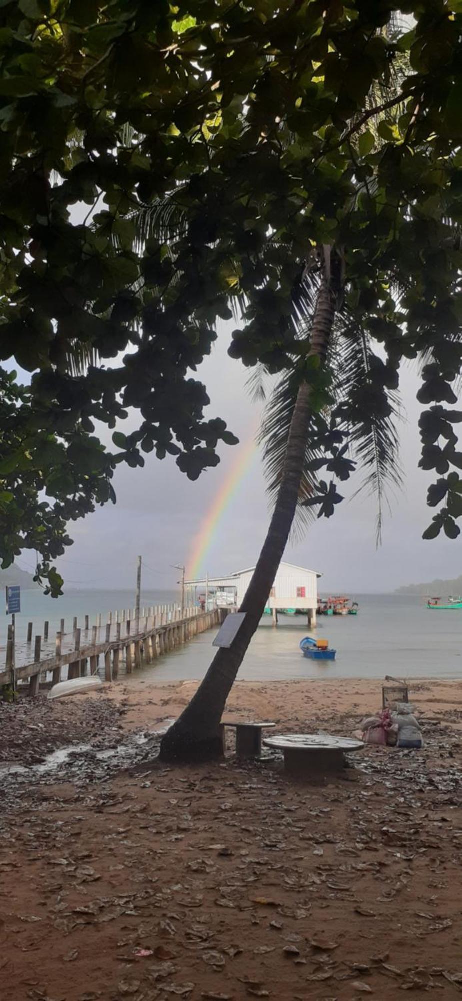 Bong'S Guesthouse M'Pai Bay เกาะรงสำลน ภายนอก รูปภาพ