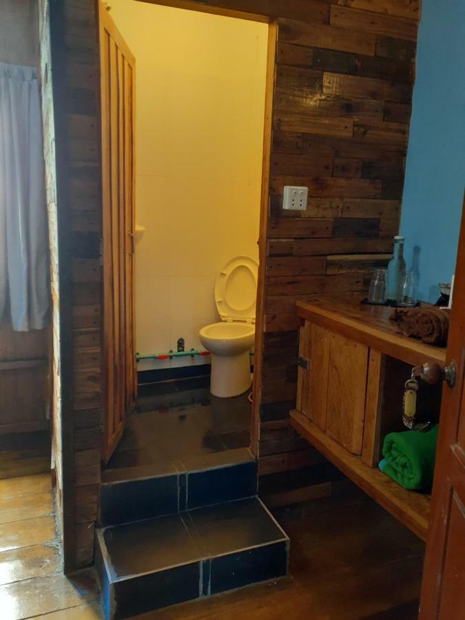 Bong'S Guesthouse M'Pai Bay เกาะรงสำลน ภายนอก รูปภาพ